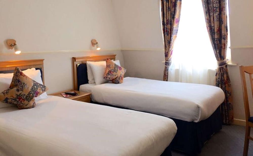 undefined Berjaya Eden Park London Hotel 9