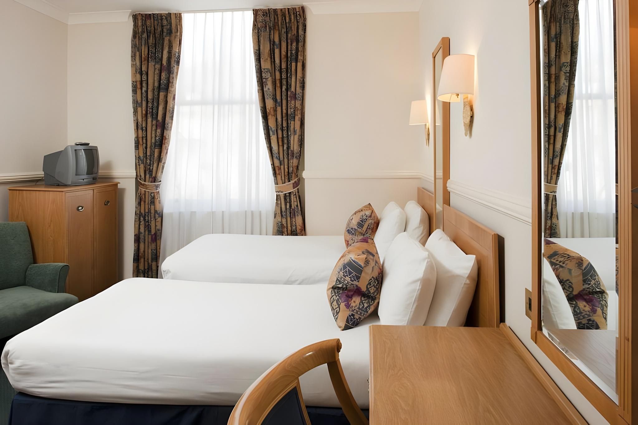 undefined Berjaya Eden Park London Hotel 10