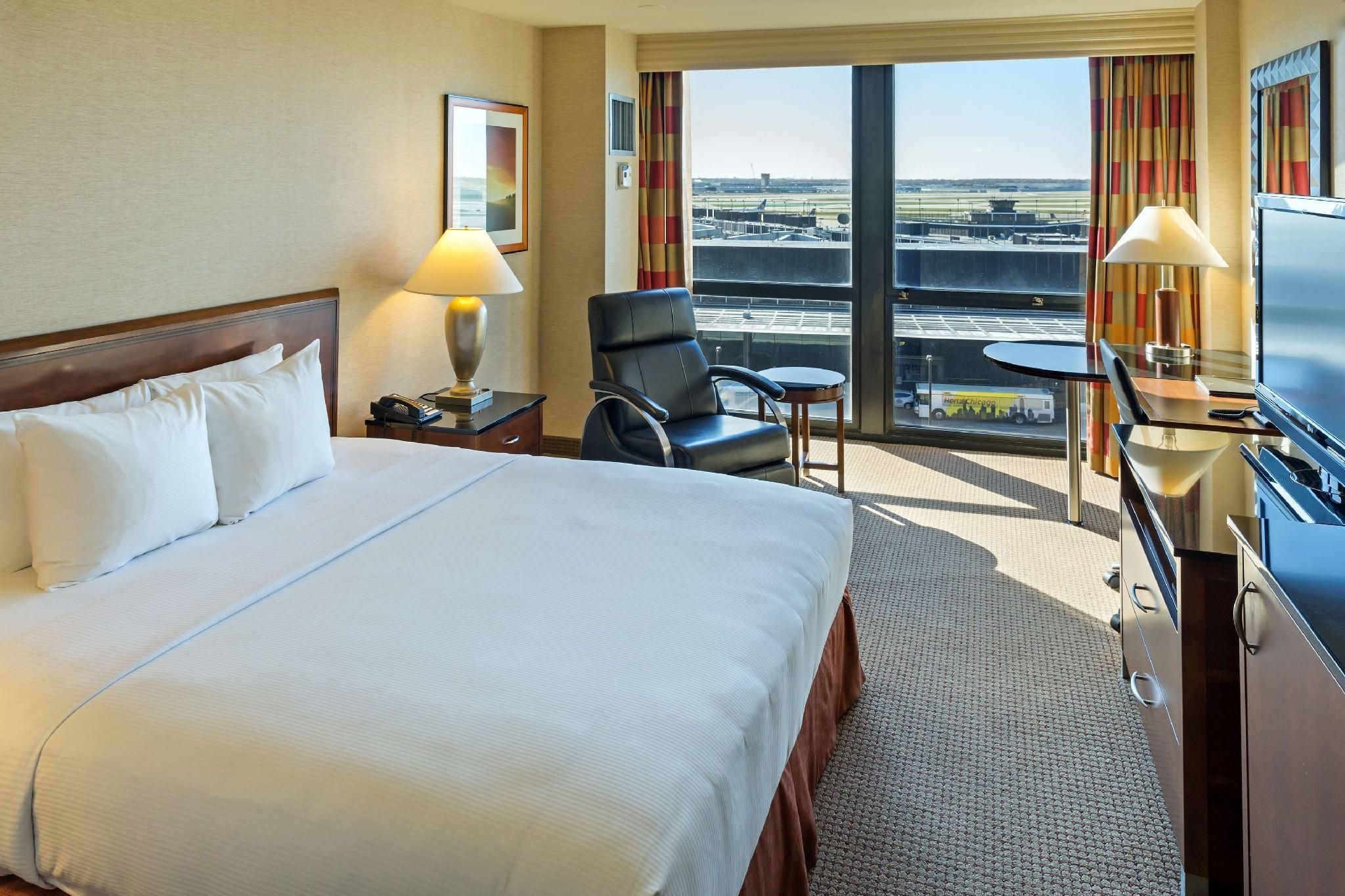 Premium King Bed-high Flr-prem Wifi 5 X Faster