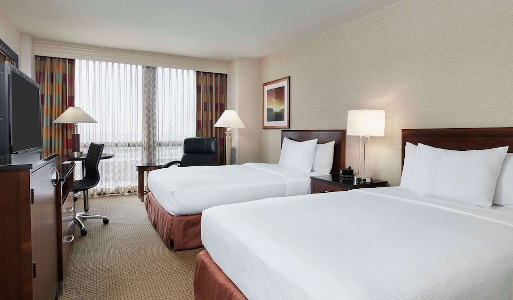 2 Double Beds