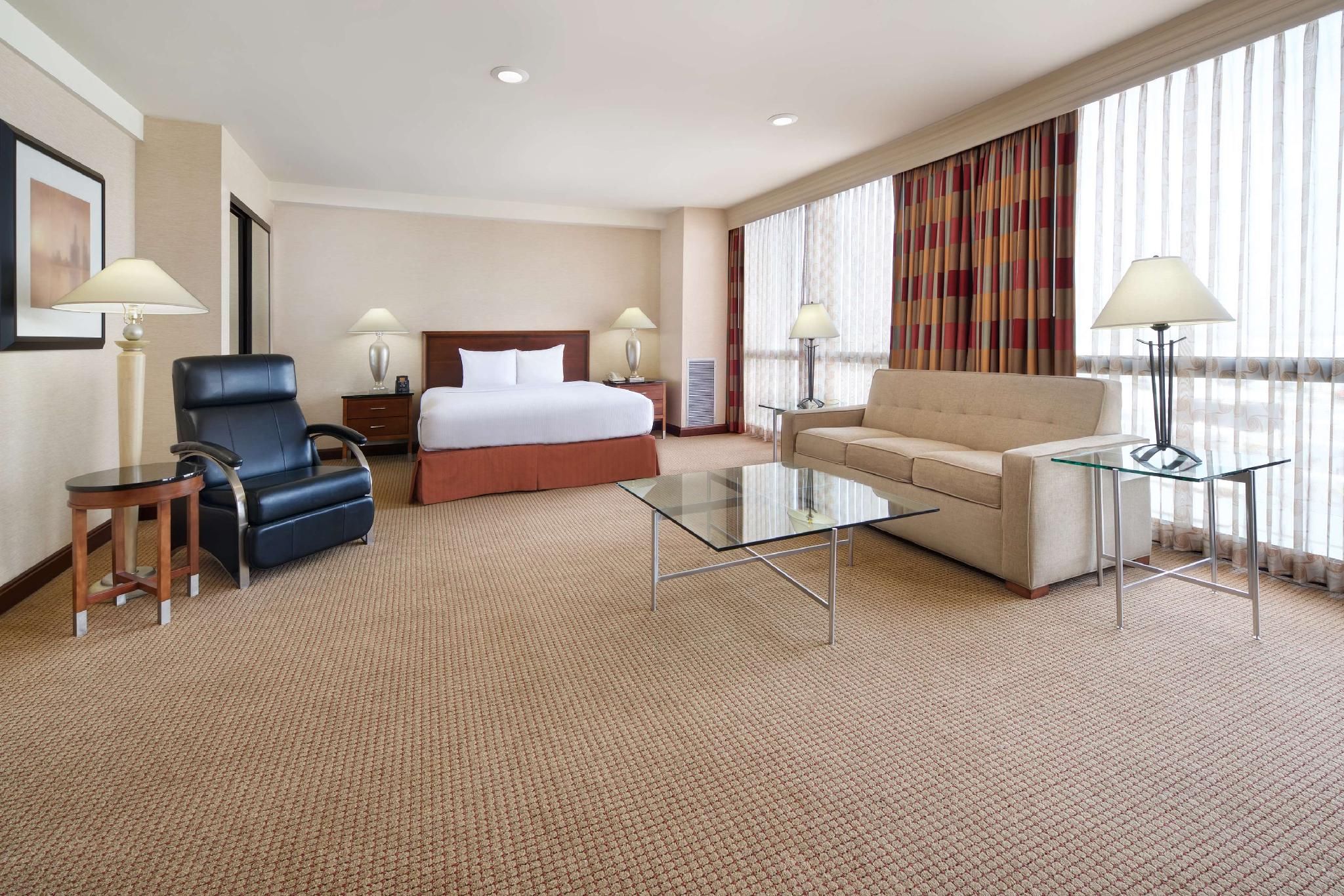 1 KING BED ROOM WITH SEPARATE PARLOR ROOM