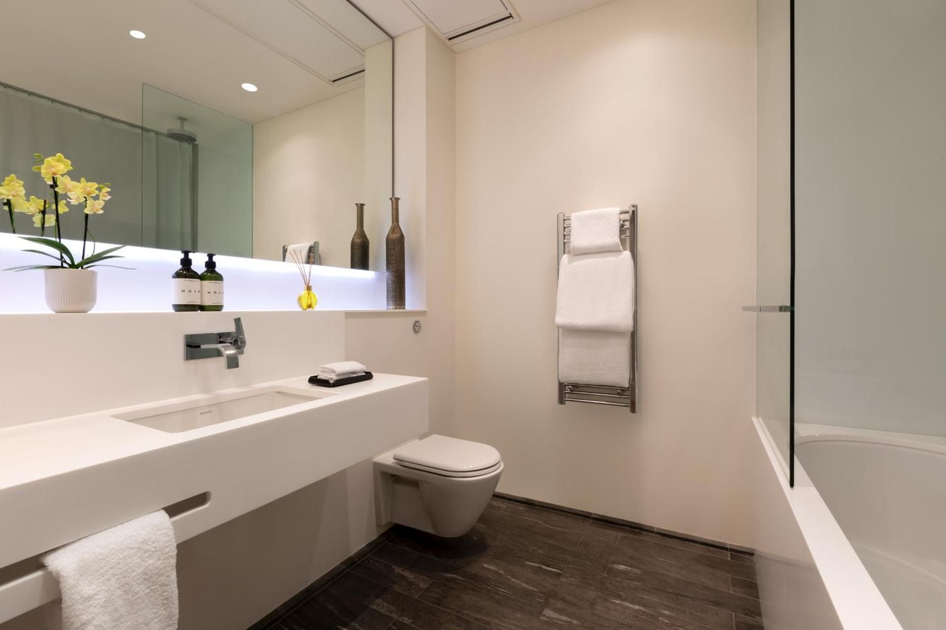 6 - One Bedroom Suite