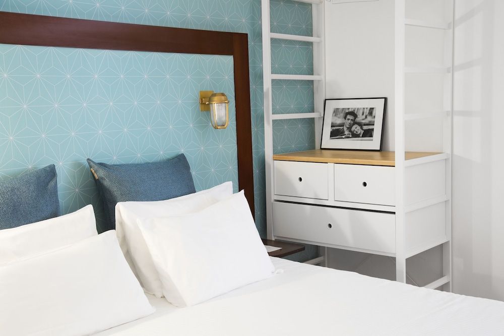 Classic Quadruple Room
