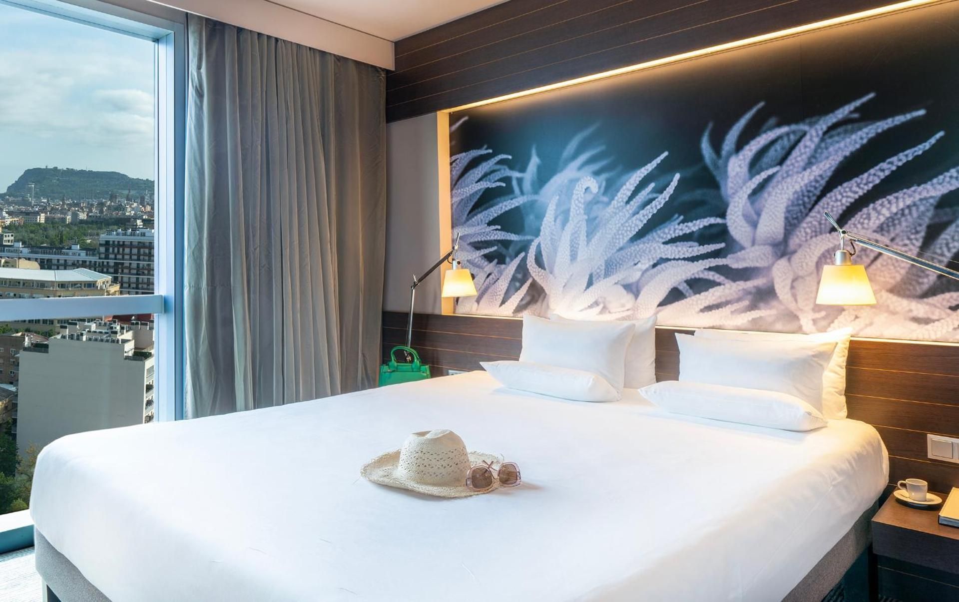 undefined Novotel Barcelona City 4