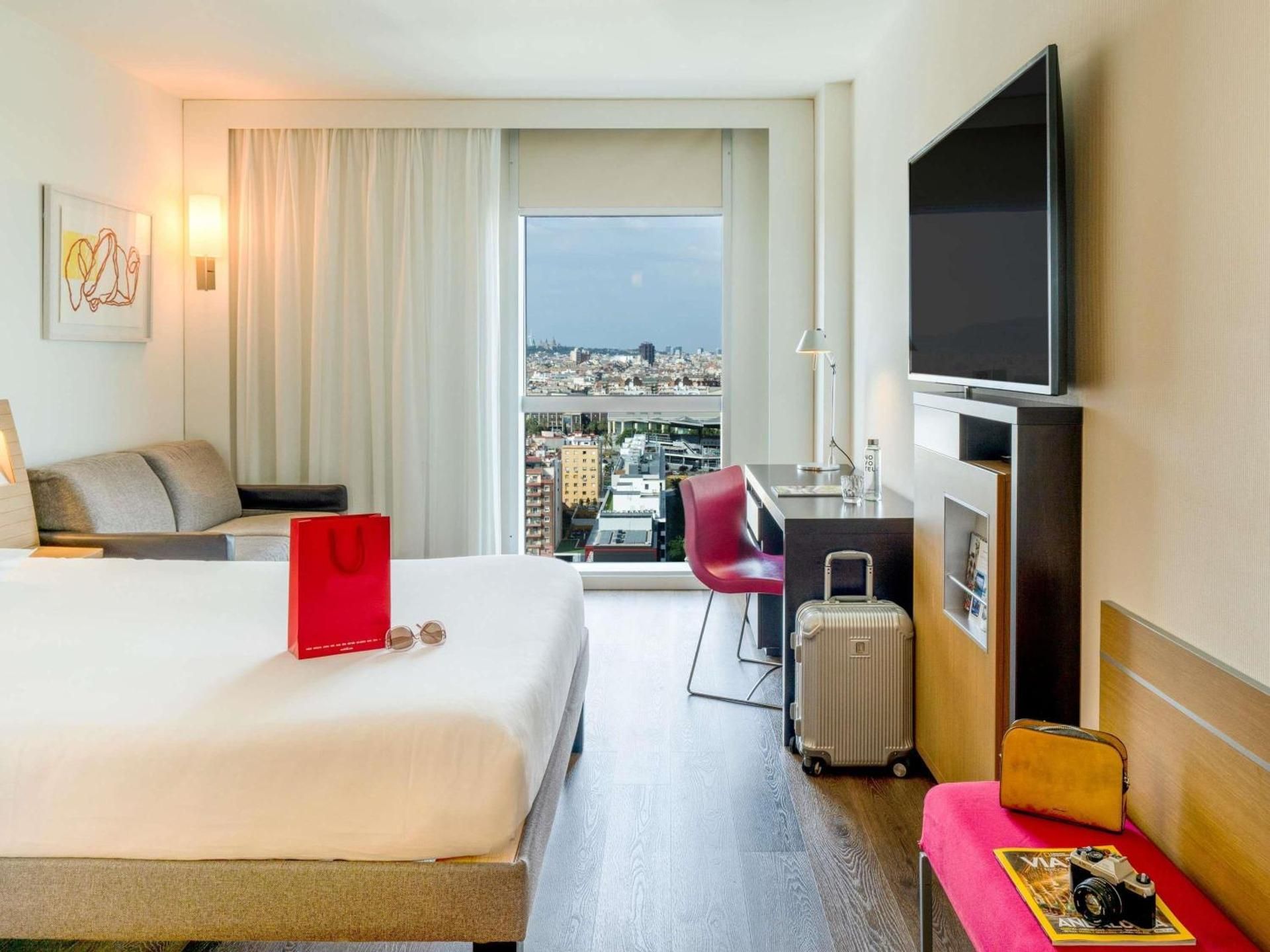 Standard room with city view