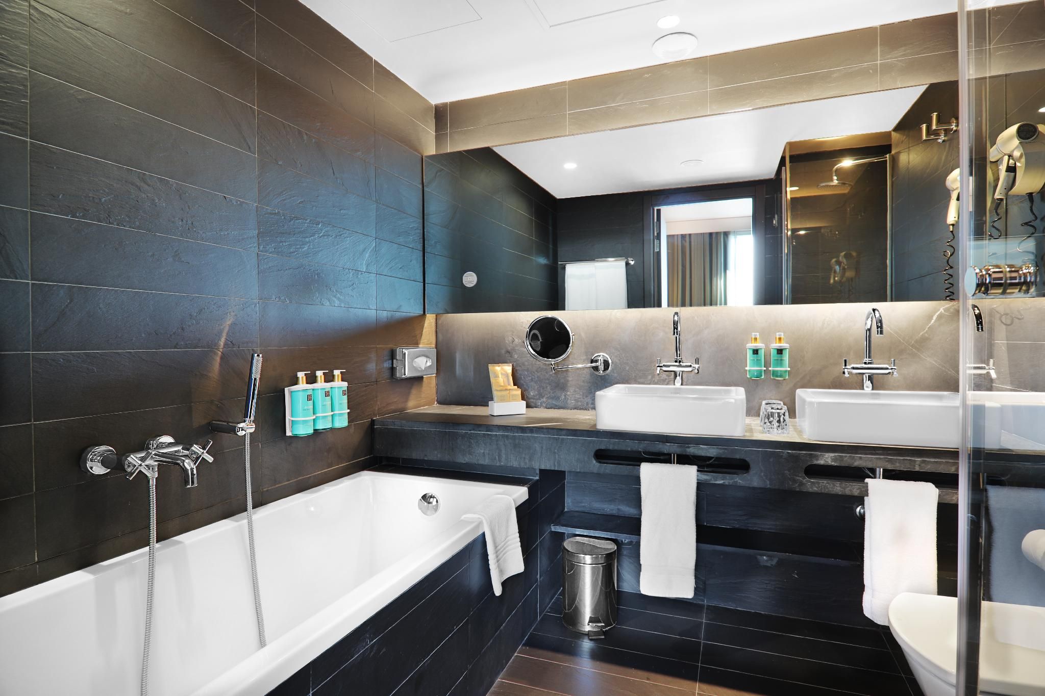 undefined Novotel Barcelona City 7