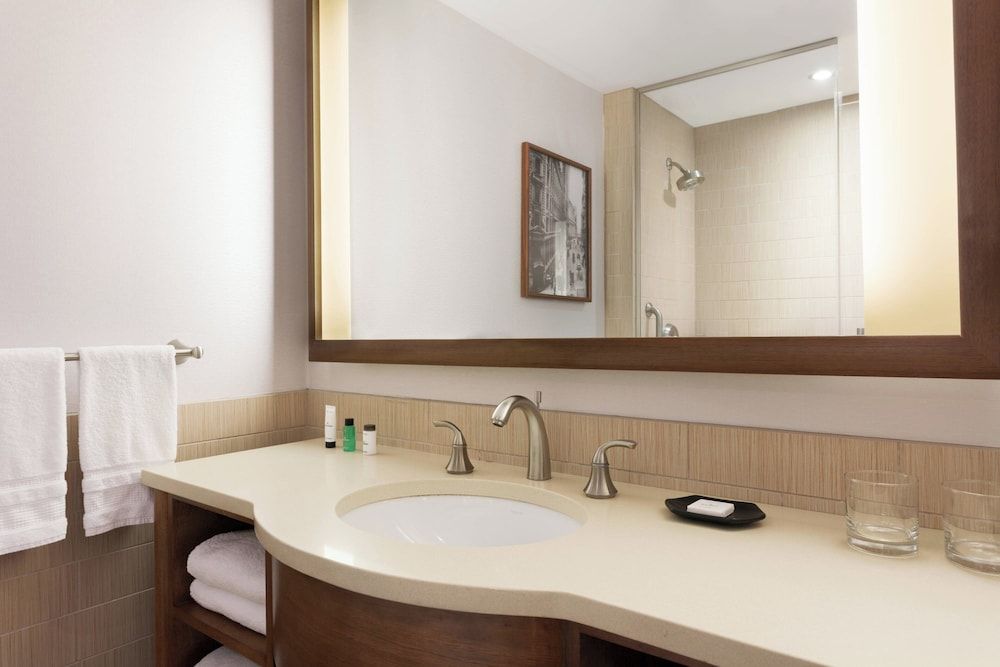undefined Sheraton Tribeca New York Hotel 9