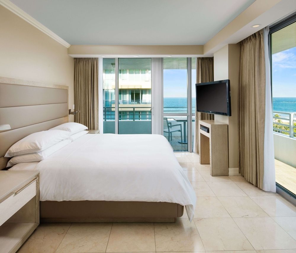 Suite, 1 King Bed, Balcony, Ocean View