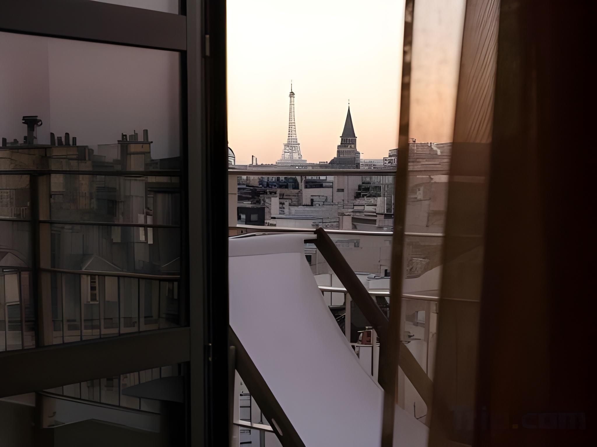 Junior Suite Terrasse vue Eiffel