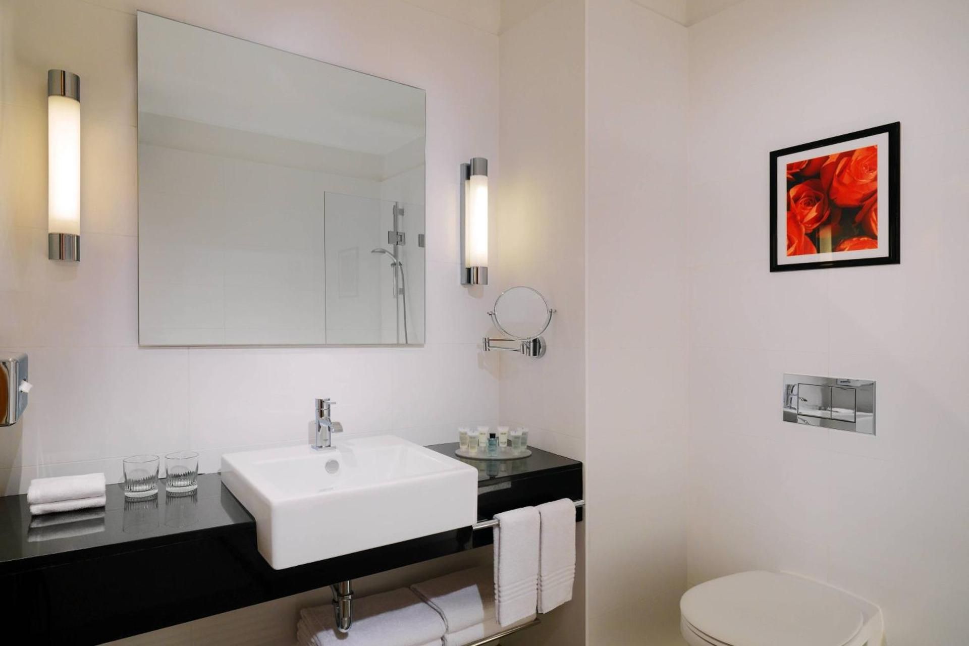 undefined Courtyard by Marriott Budapest City Center 10