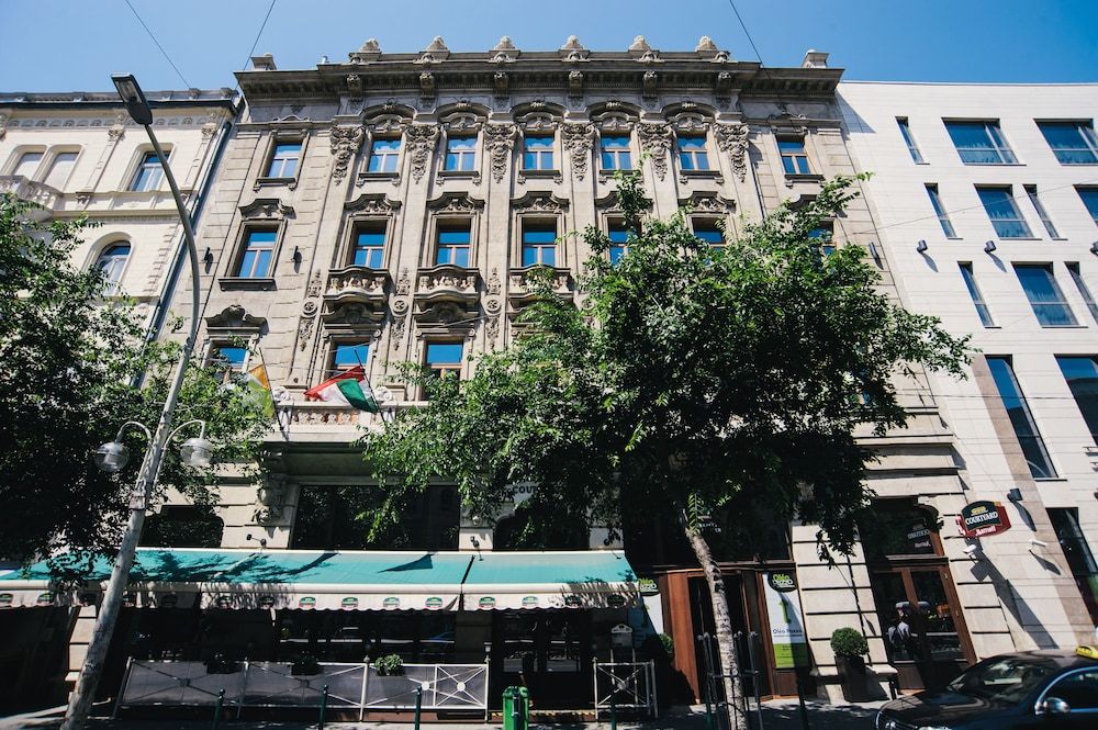 undefined Courtyard by Marriott Budapest City Center 5