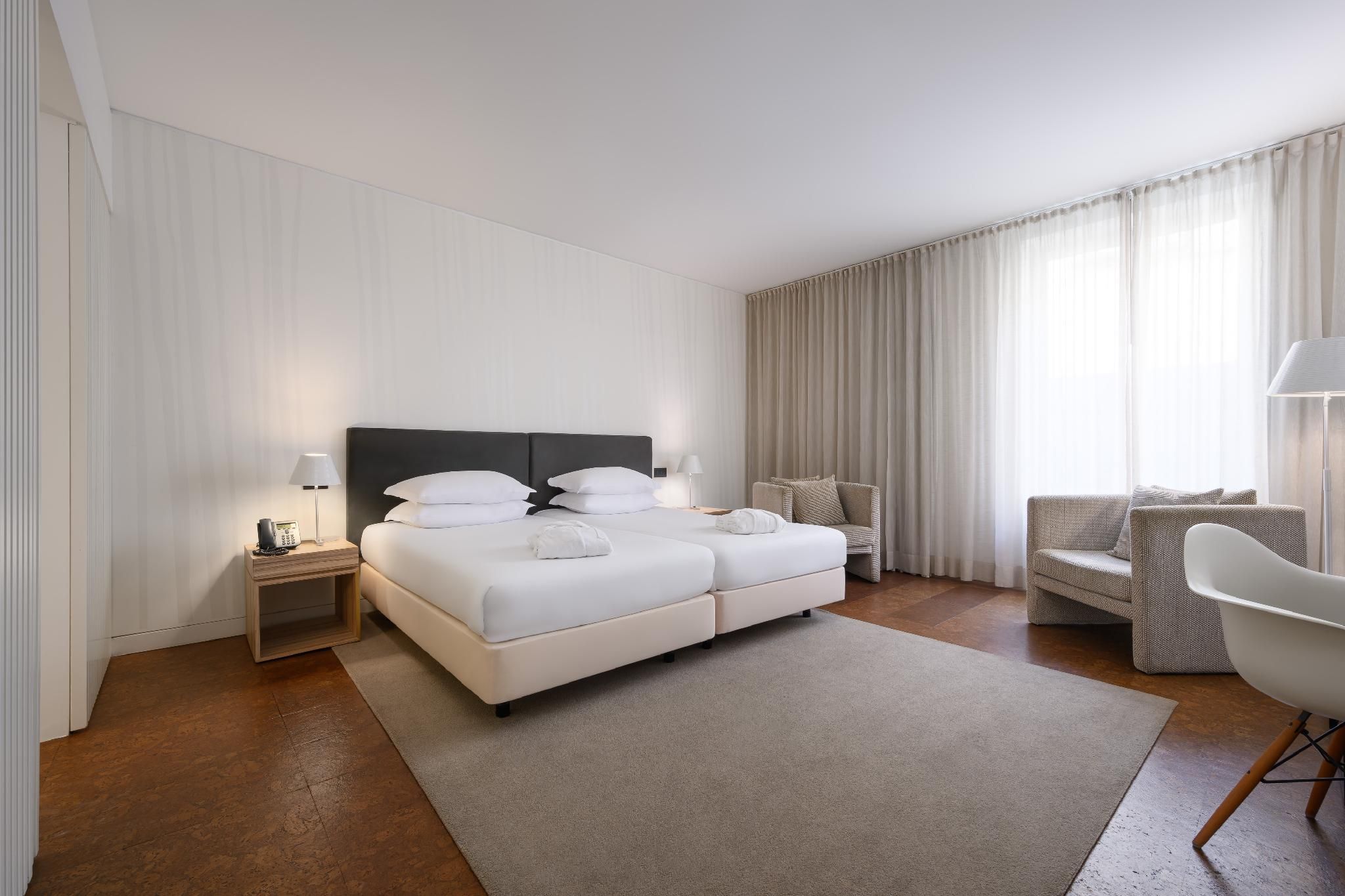 Deluxe Twin Room Uptown