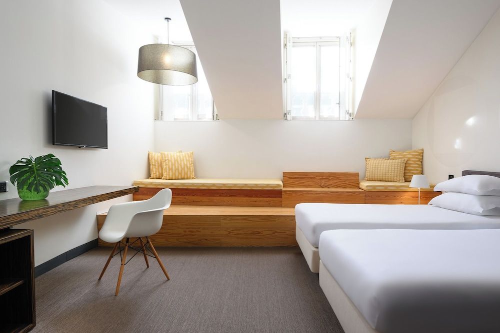 Deluxe Twin Room