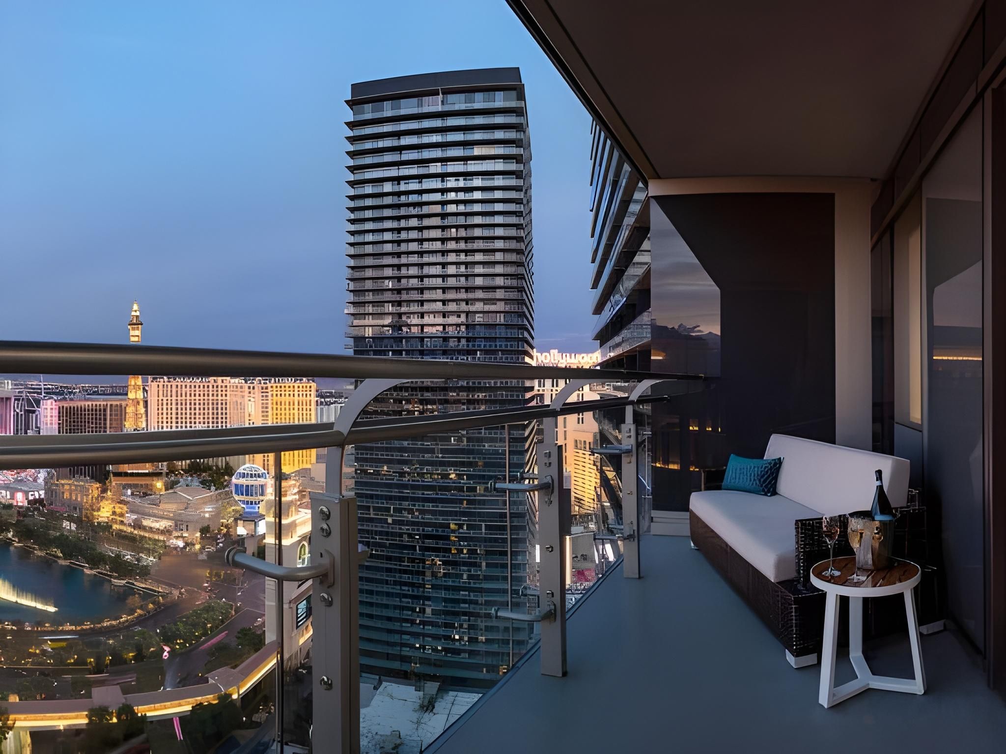 Terrace Studio King - Fountain View