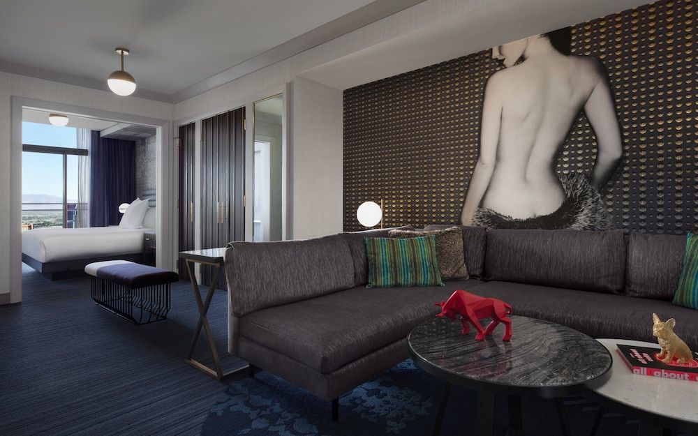 Terrace One Bedroom Suite Fountain View