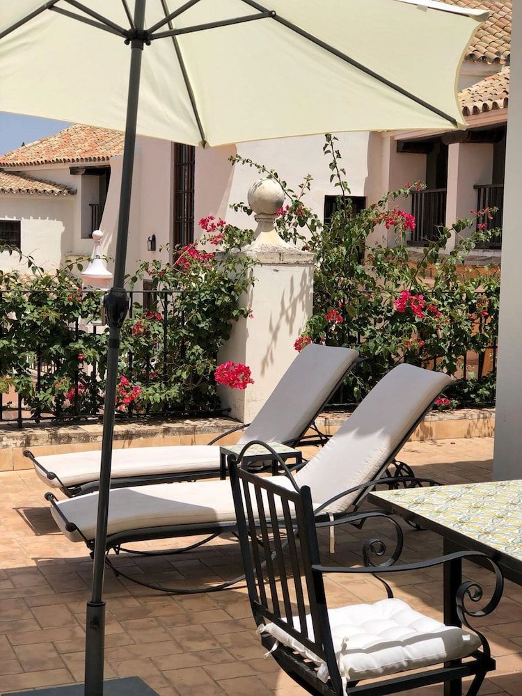 Las Casas de la Judería de Córdoba Penthouse, Terrace, Courtyard View 7