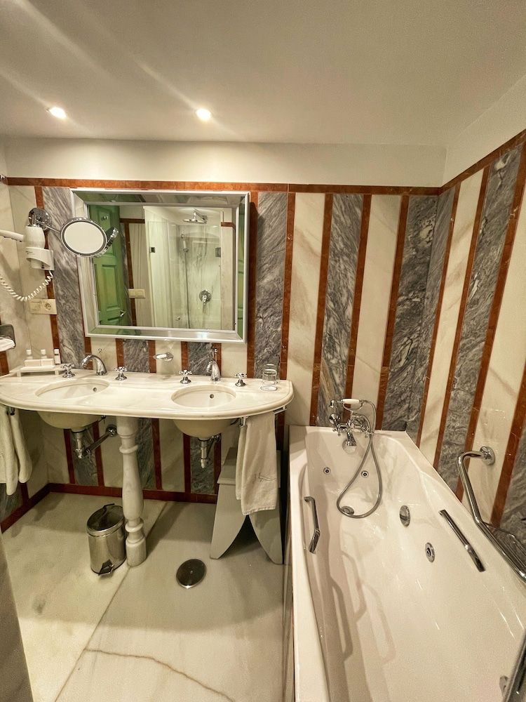 Las Casas de la Judería de Córdoba Classic Room, Jetted Tub 15