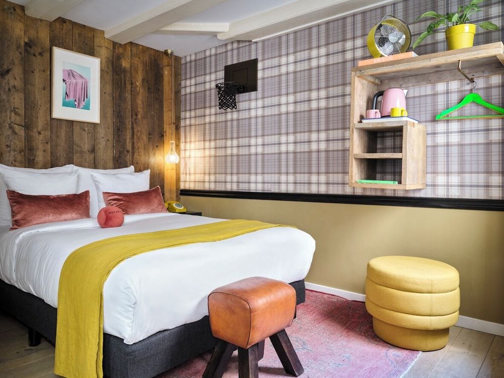 Max Brown Hotel Canal District, part of Sircle Collection Small room 2