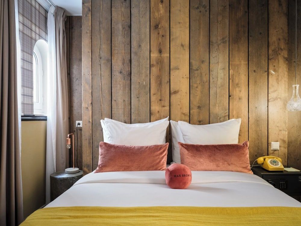 Max Brown Hotel Canal District, part of Sircle Collection Small room