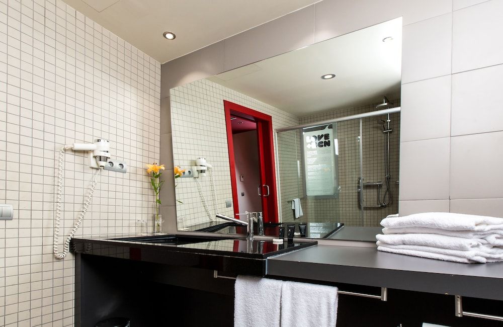 undefined Leonardo Boutique Hotel Barcelona Sagrada Familia 2