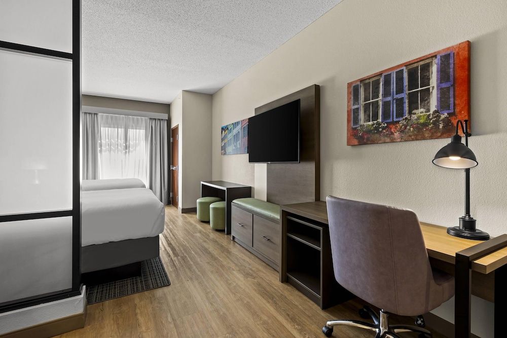 Suite, 2 Queen Beds with Sofabed, Accessible, Non Smoking