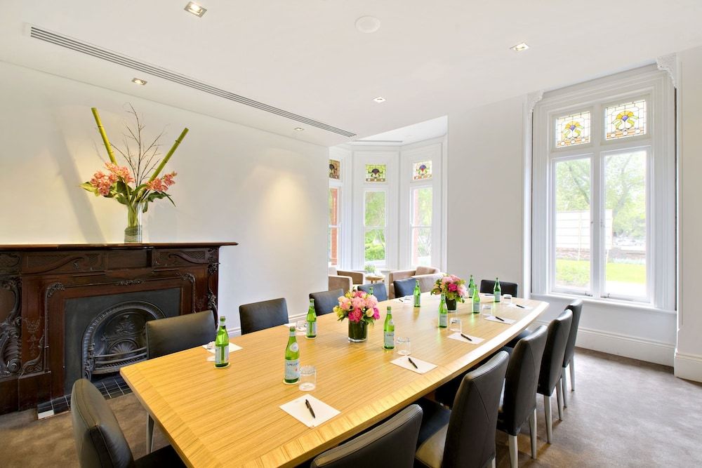 undefined Seasons Heritage Melbourne 9