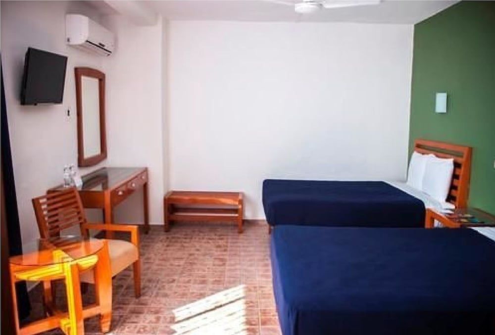 Hotel Soberanis Standard Room, 2 Double Beds 16