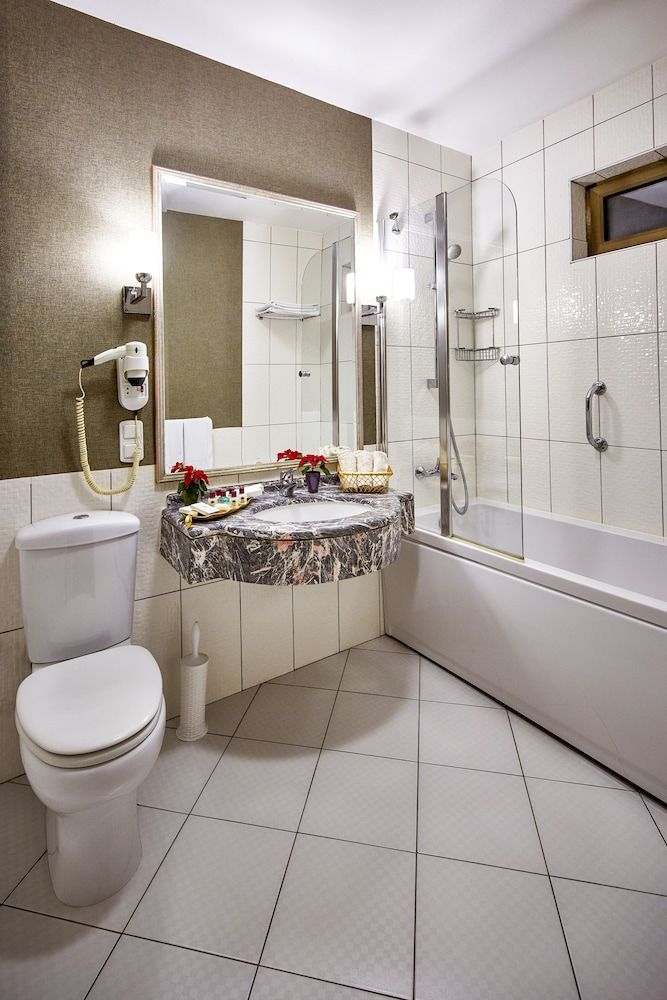 Gunes Hotel Merter Compact Double Room 6