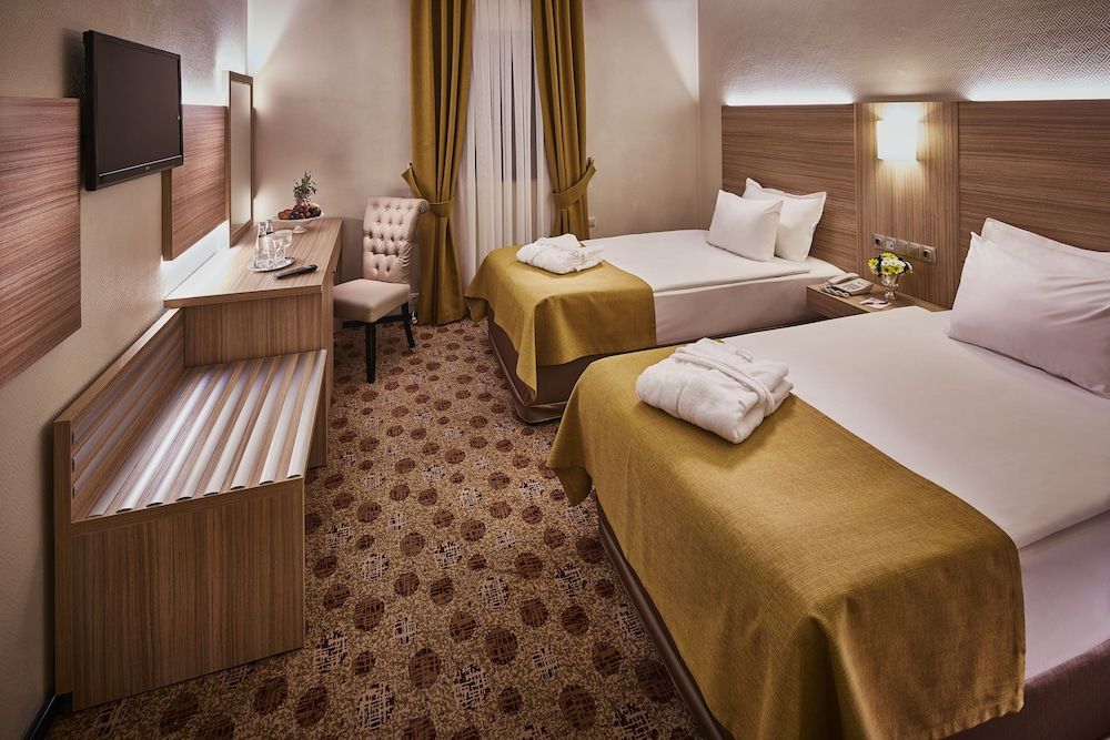 Gunes Hotel Merter Compact Double Room 3