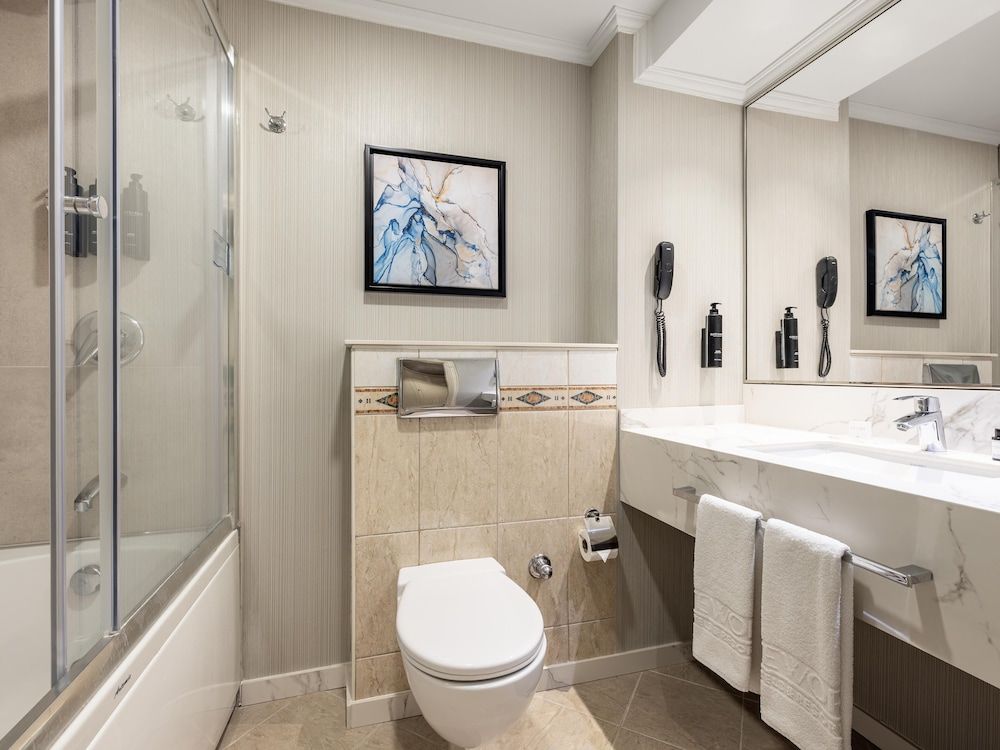 Elite World Comfy Istanbul Taksim Trendy Room with 2 Single Beds 4