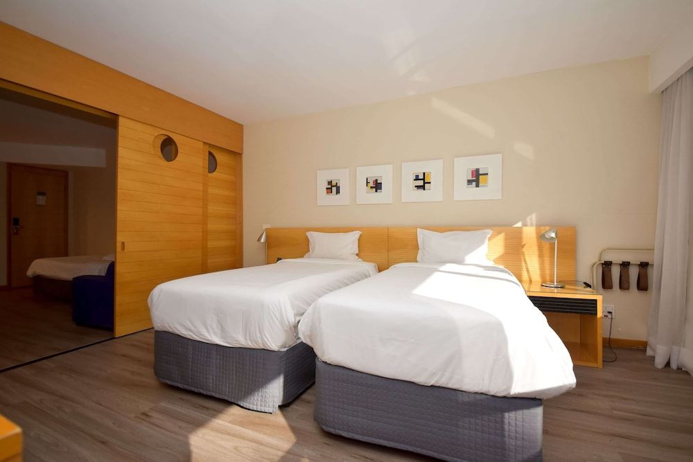 Deluxe Room, 3 Twin Beds