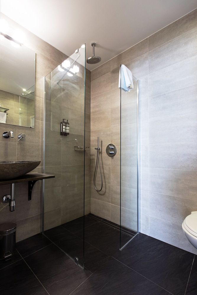 Quentin England Hotel Standard Room, 1 Double Bed, Private Bathroom 6