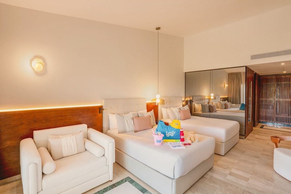 Grand Palladium Kantenah Resort & Spa All Inclusive Family Selection Junior Suite Garden View 4