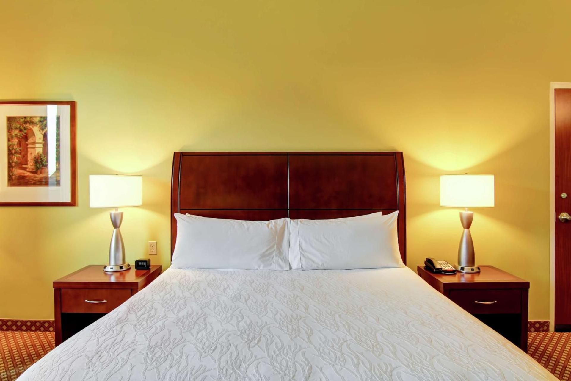 undefined Hilton Garden Inn Ottawa Airport 6