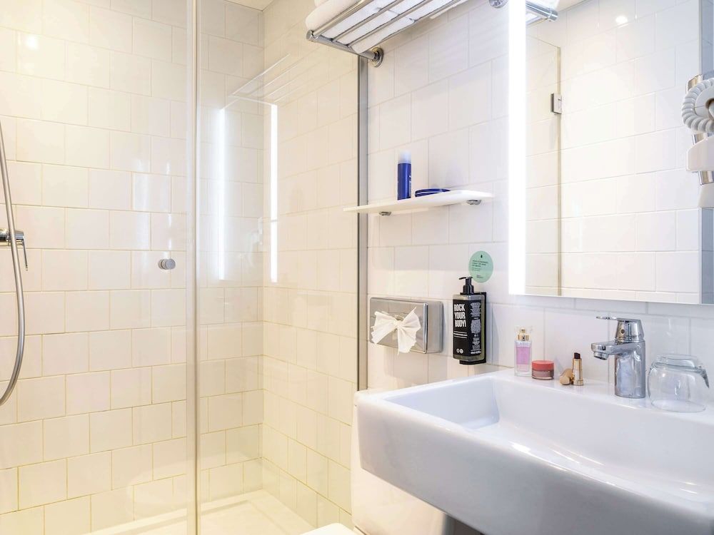 ibis Styles Paris 15 Lecourbe Standard Room, 1 Double Bed 5