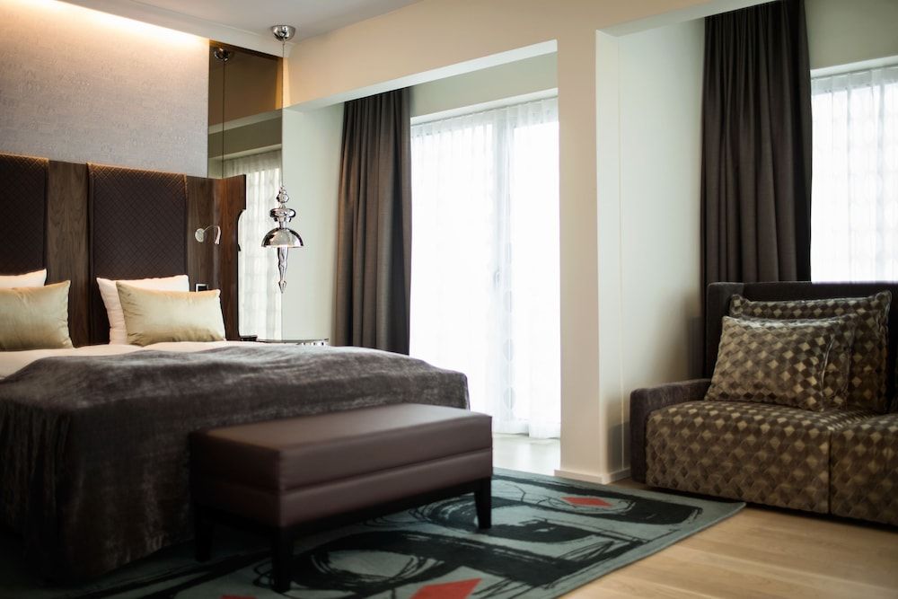Tivoli Hotel