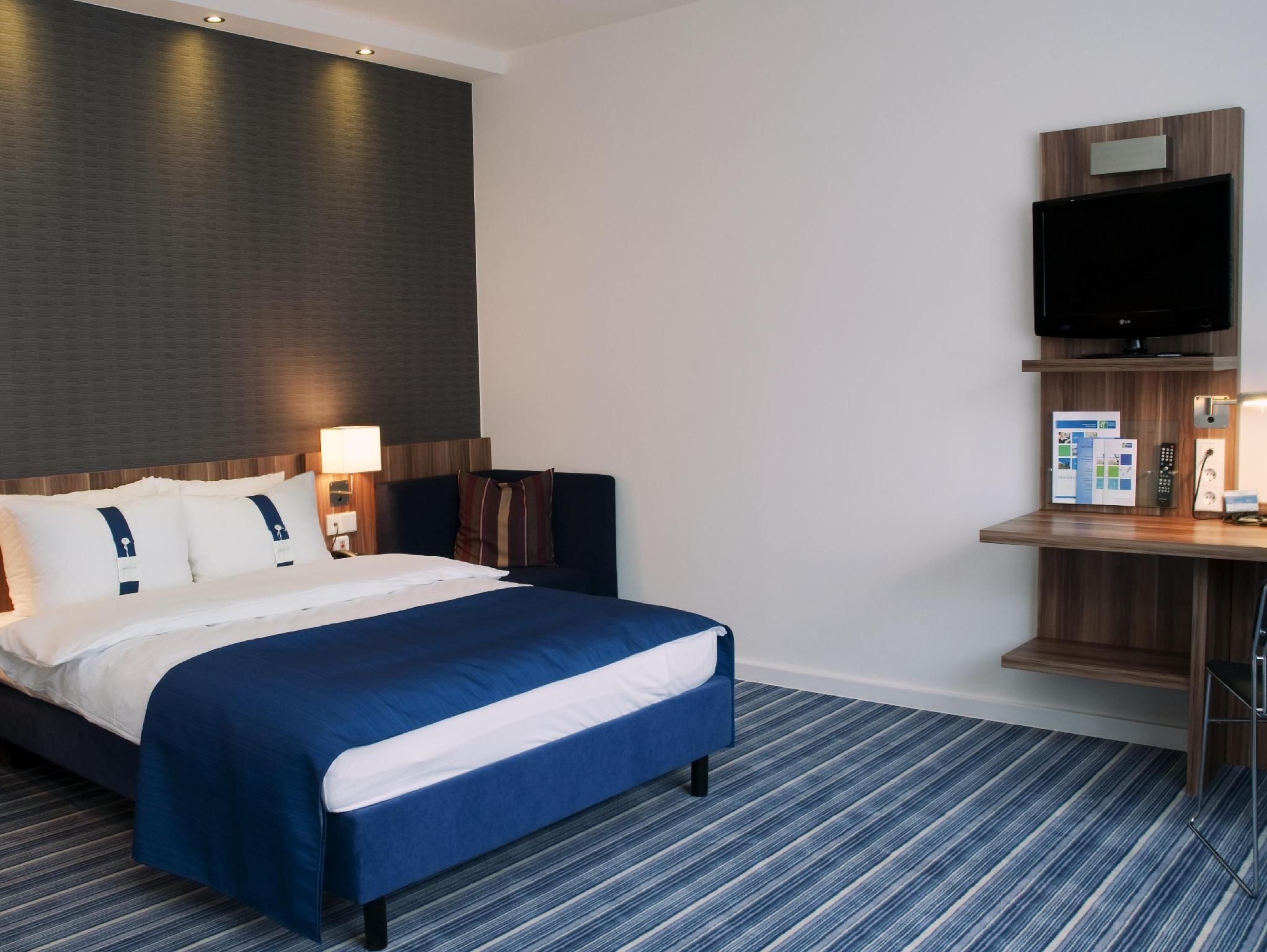1 Bedroom Wheelchair Accessible Non-Smoking