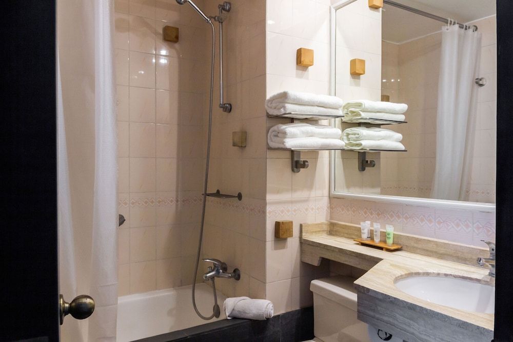 Hotel Fundador Basic Double Room 4