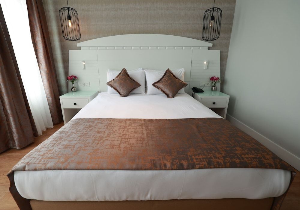 undefined Nova Plaza Orion Hotel