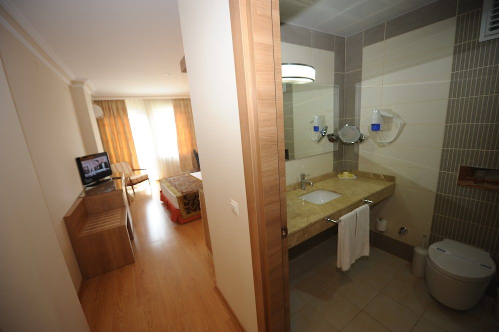 Suite Laguna Hotel Standard Room, 1 Double or 2 Twin Beds 9