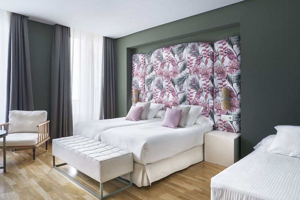 Standard Double Room (2 adults + 1 child)