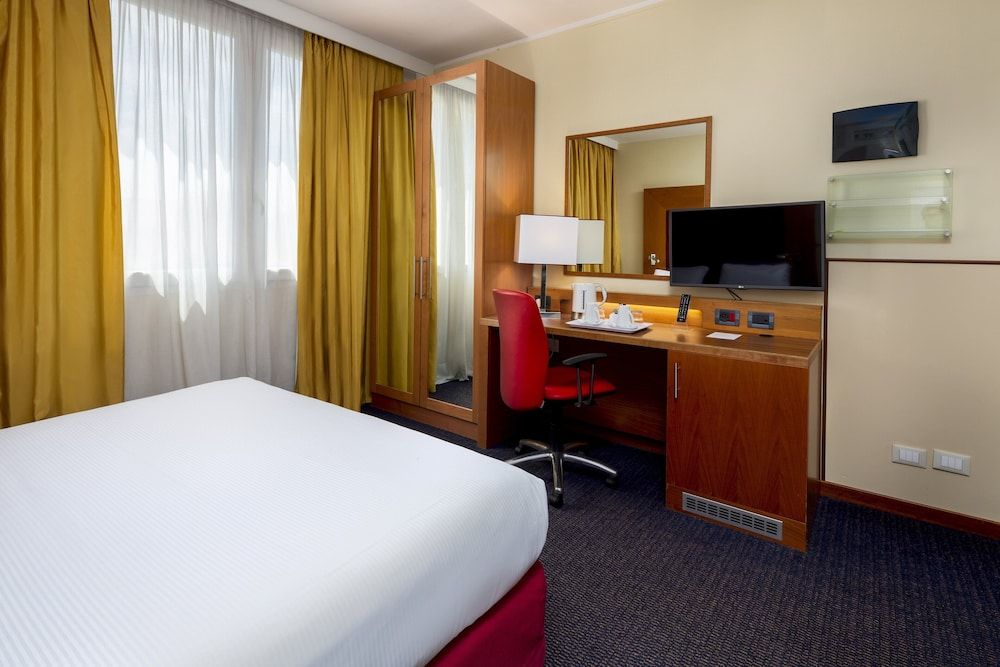 Standard Room, 1 Queen Bed