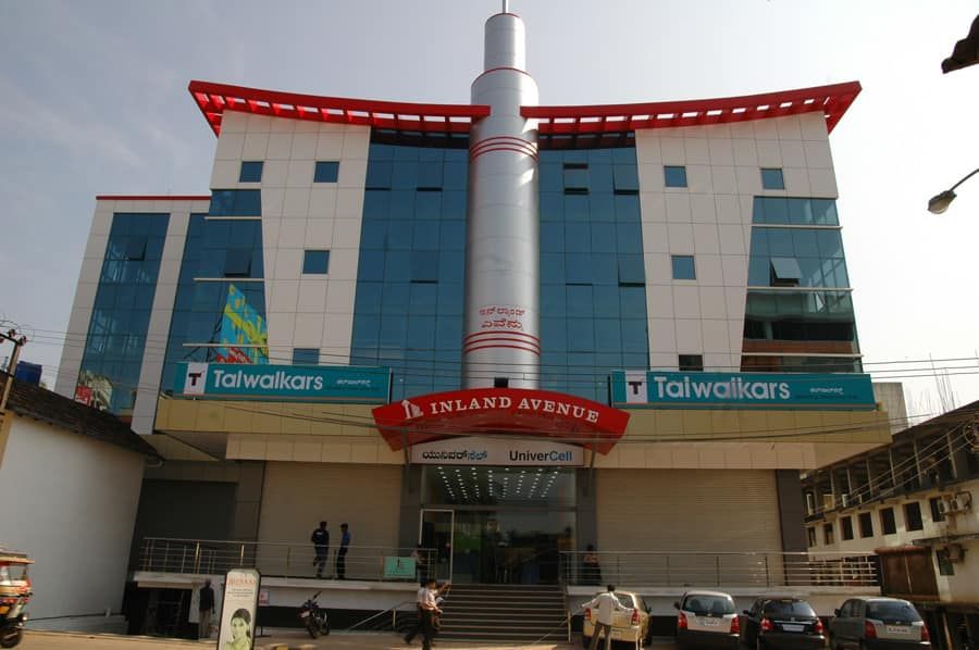 undefined Hotel Inland Avenue 9