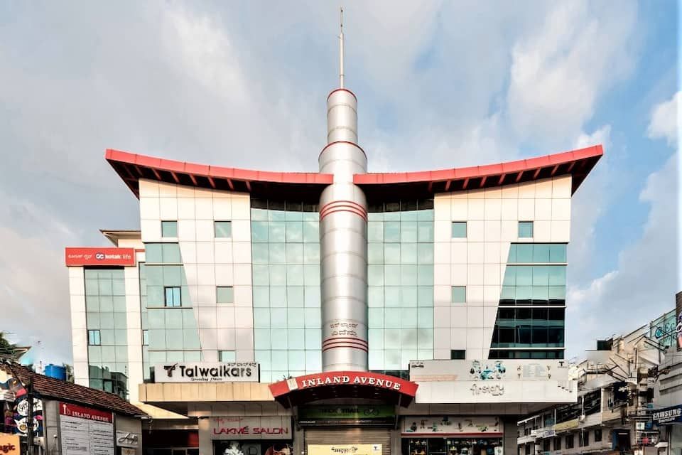 undefined Hotel Inland Avenue 8