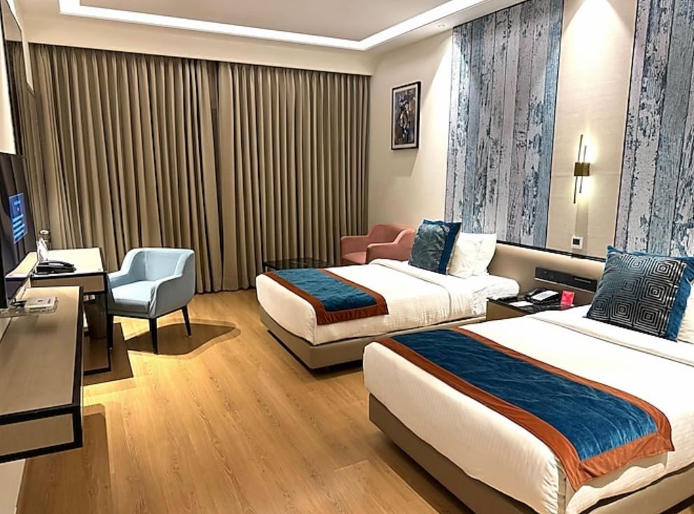 2 Twin Bed Deluxe Room