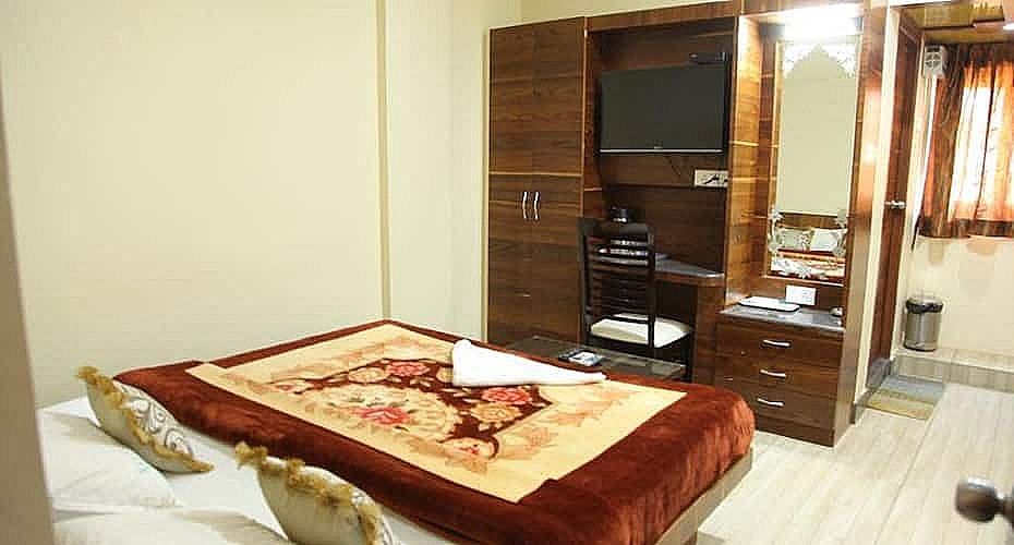 Kanchi Residnecy Premium Room 4