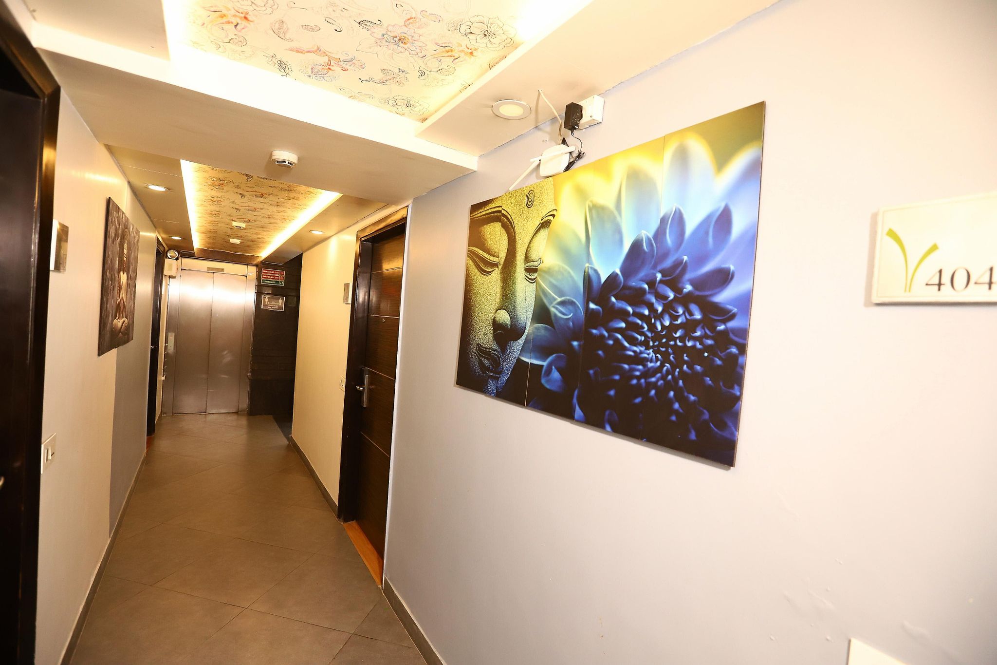 undefined Hotel Twin Tree 4