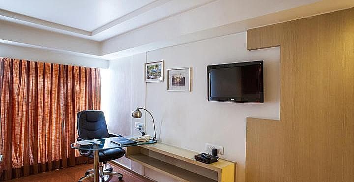 Amer Greens Royal Deluxe Room 4