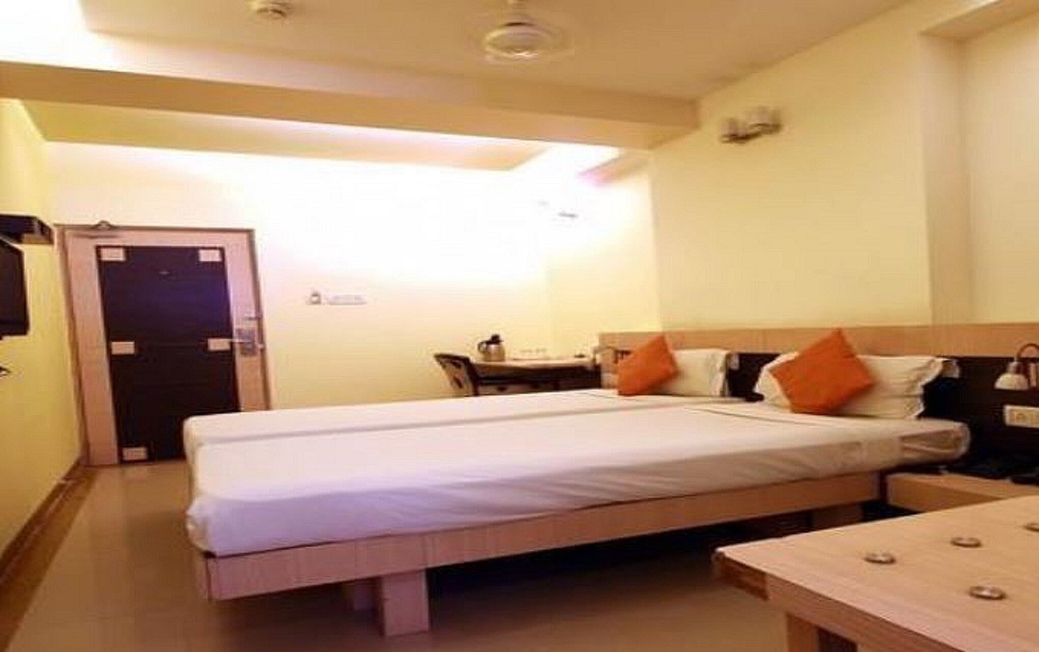 Hotel Apex Intercontinental Deluxe Room 4