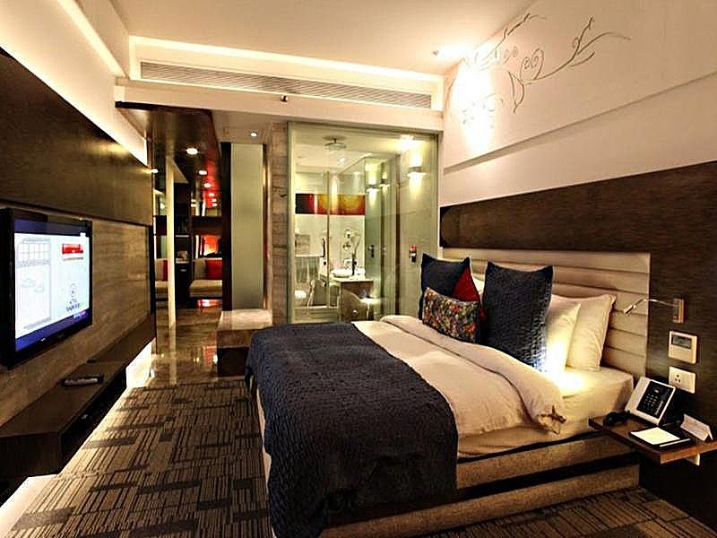 Maya Hotel Suite Room With Bathtub One Double Bed Only 5